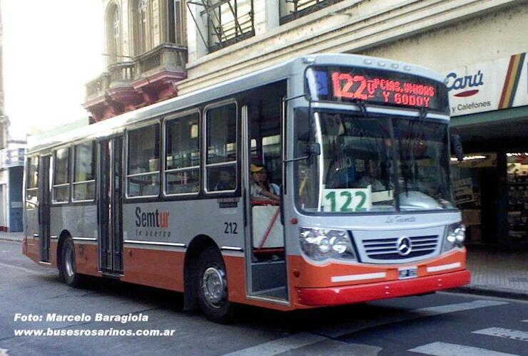 Imagen de Las líneas de colectivos de la empresa Semtur están de paro por brutal agresión a un chofer