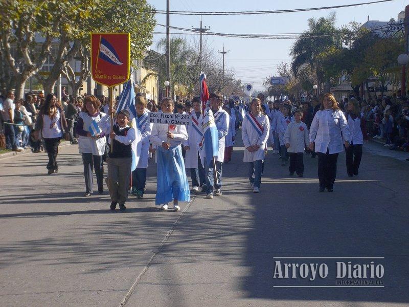 Imagen de 25 de mayo: acto y desfile en nuestra ciudad