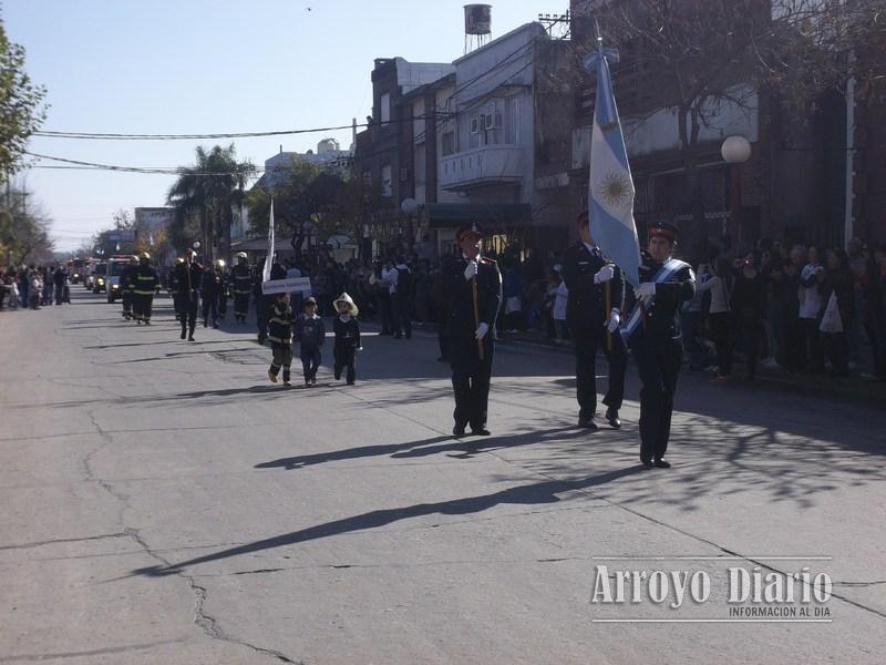 Imagen de 25 de mayo: acto y desfile en nuestra ciudad
