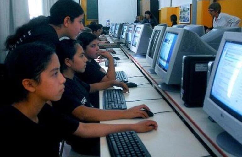 Imagen de Advierten que las redes sociales potencian los riesgos de �bullying�