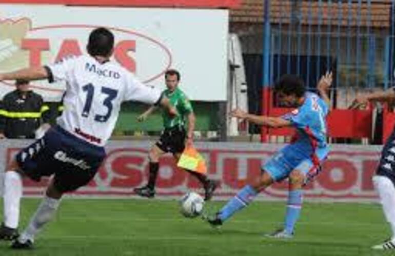 Imagen de Arsenal le gan&oacute; a Tigre en Sarand&iacute;