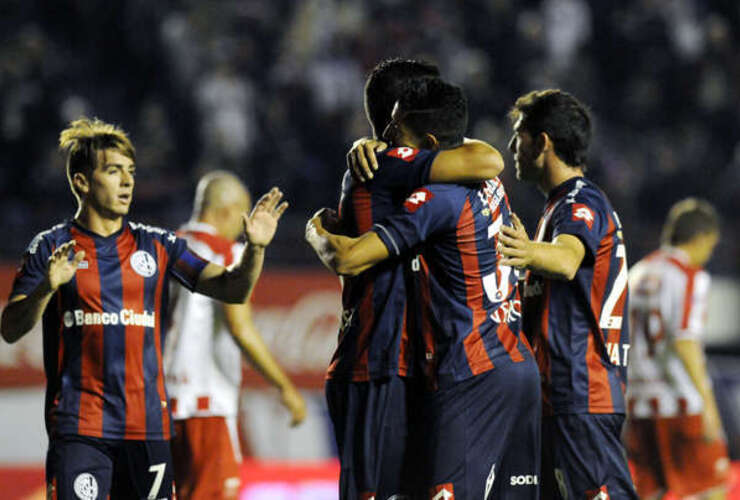 Imagen de Ciclón de fútbol: San Lorenzo 4- Unión 2