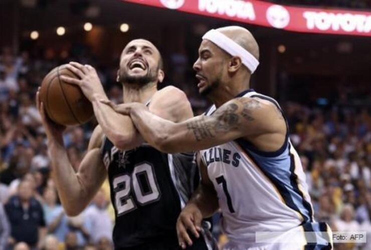 Imagen de EEUU: Con Ginóbili, San Antonio le ganó a Memphis y jugará la final de la NBA