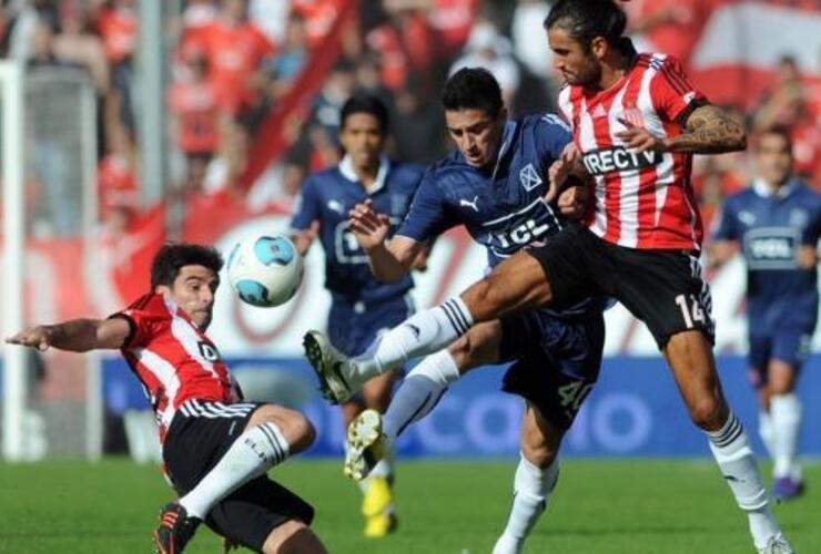 Imagen de Independiente igualó con Estudiantes y cosechó un punto que le sirve poco