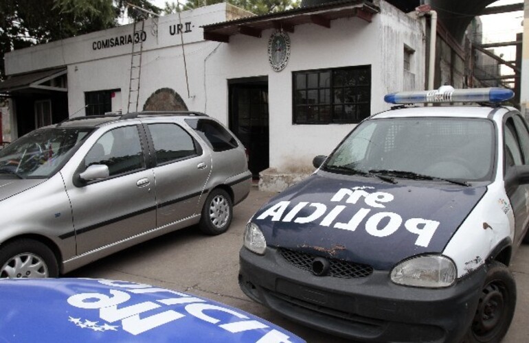 La seccional 30ª, donde se investiga el asesinato de Osvaldo Malla. (Foto: Héctor Río)