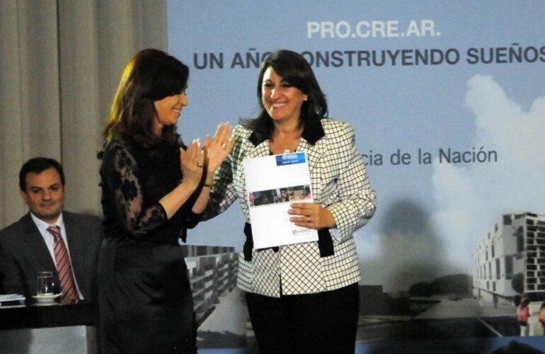 La intendenta M&oacute;nica Fein recibi&oacute; anoche la confirmaci&oacute;n oficial de que la presidenta Cristina Fern&aacute;ndez de Kirchner estar&aacute; en Rosario el 20 de junio pr&oacute;ximo para participar del acto central por el D&iacute;a de la Bandera. La jefa del Palacio de los Leones prot