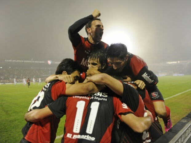Lucas, Maxi, Nacho, Casco, Vergini. Los jugadores rojinegros están a un paso de lograr el gran objetivo. (Foto: H. Rio)