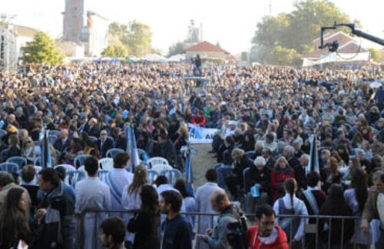 El aniversario por la famosa revolución agraria convoca una multitud año tras año. (Foto: C. Mutti Lovera)