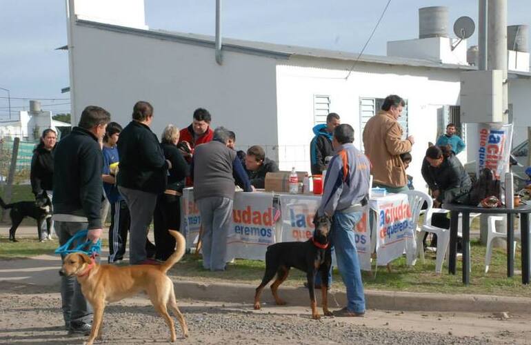 El sábado pasado la campaña se realizó en el Barrio Santa Rita. Foto: Facebook Darío Gres