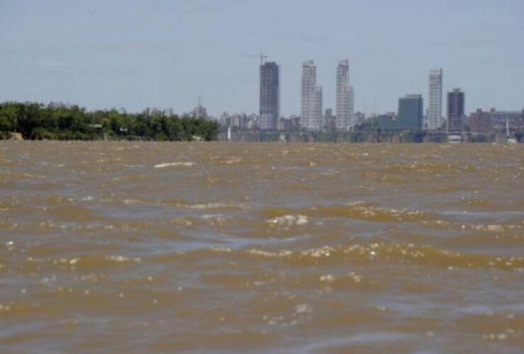 Los monitoreos sobre la cuenca del Paraná son permanentes tras las intensas lluvias que afectaron a Brasil