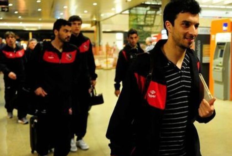 El plantel rojinegro debi&oacute; desviar su destino para el arribo.