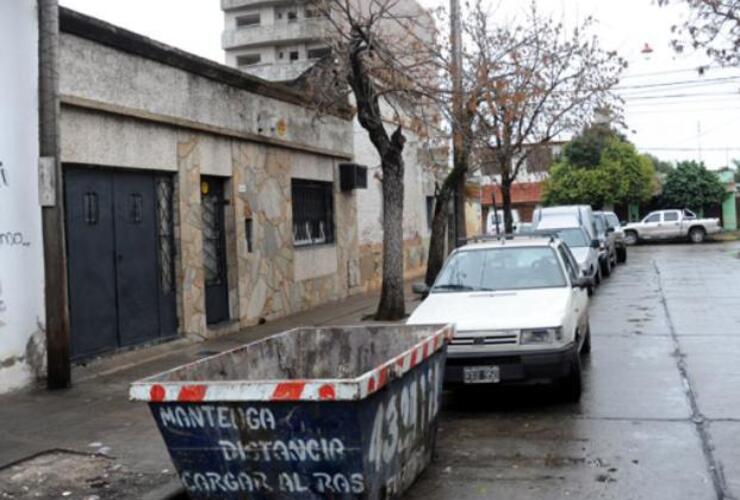 Los delincuentes se alzaron con el suculento botín de la casa de pasaje Gordillo al 3800. (foto: Héctor Rio)