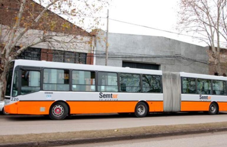 Imagen de Rosario: pondrán en circulación los dos primeros omnibus articulados