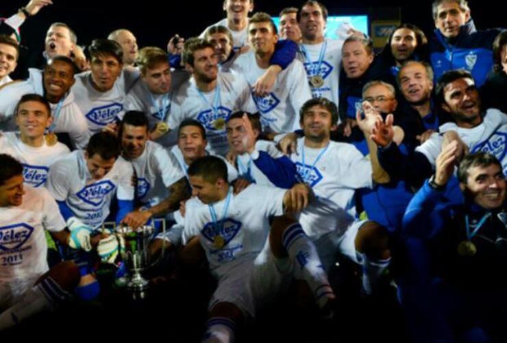 Vélez ganó una estrella y el acceso a la Copa Libertadores al vencer a Newell's en la SuperFinal