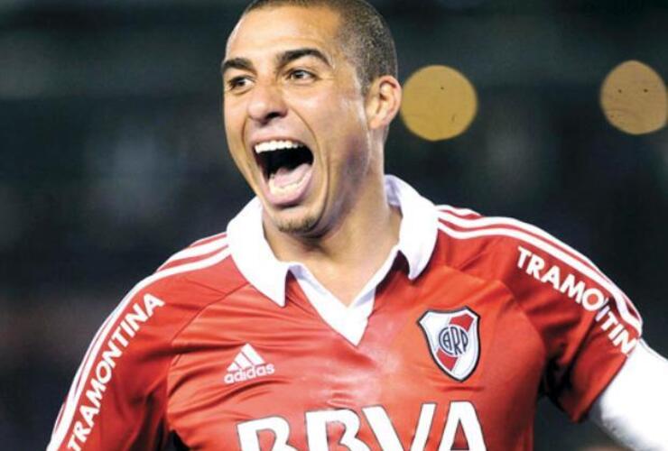 Imagen de David Trezeguet llega a Rosario, pero para ponerse la camiseta de Newell's