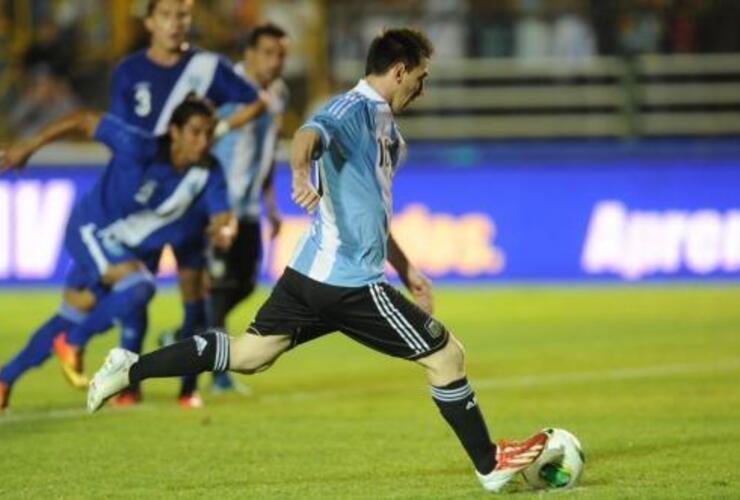Imagen de Eliminatorias 2014: Osses será el árbitro en el choque ante Paraguay rumbo a Brasil