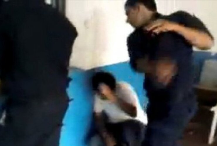 Imagen de Salta: golpiza de policías a un joven detenido