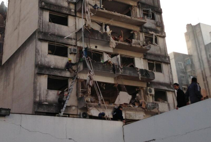 Imagen de Escajadillo: El edificio tiene peligro potencial de derrumbe