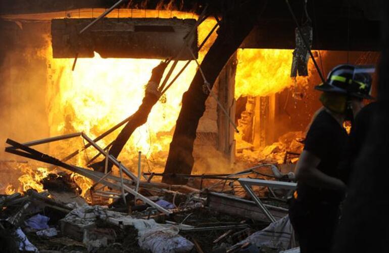Imagen de Rosario: Ocho muertos por la explosi&oacute;n