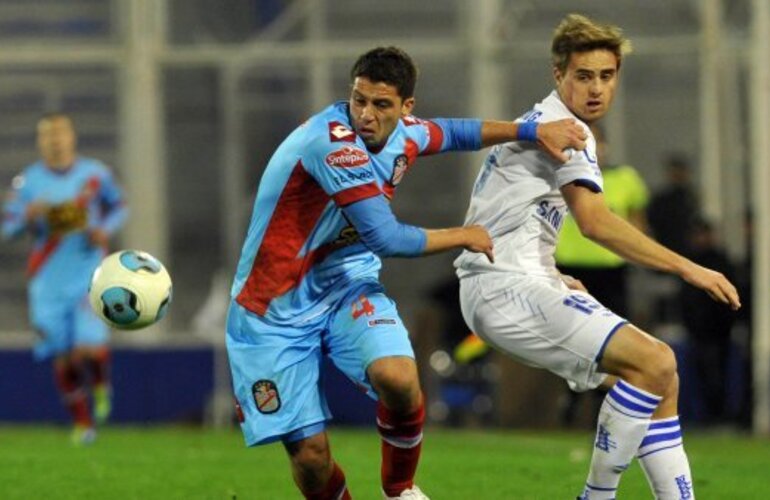 Imagen de Torneo Inicial: Vélez y Arsenal no se sacaron ventajas en el Amalfitani