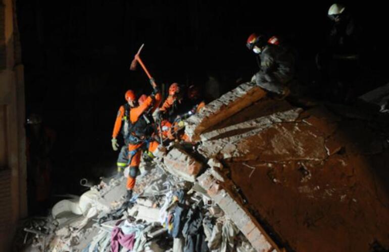 Imagen de Tragedia en Rosario: encontraron el cuerpo de un joven, son 14 las v&iacute;ctimas fatales