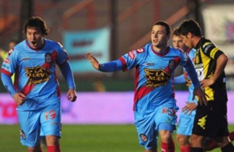 Imagen de Torneo Inicial: Arsenal super&oacute; a Olimpo en Sarand&iacute;