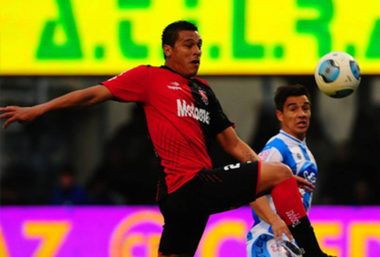 Víctor Aquino con hambre goleadora después de dos partidos sin marcar. Foto: Ahora Deportes