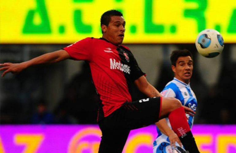 Víctor Aquino con hambre goleadora después de dos partidos sin marcar. Foto: Ahora Deportes