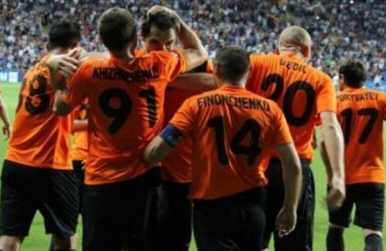 Imagen de Incre&iacute;ble: un equipo mata ovejas antes de salir a jugar