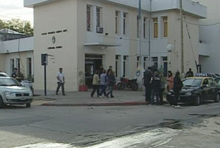 Imagen de Se fugaron seis detenidos de una comisaría