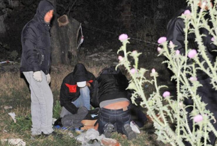 El cuerpo de Cristian C. fue hallado en un bald&iacute;o en inmediaciones de Levalle al 1800, en Villa G. G&aacute;lvez. Ten&iacute;a un tiro en la cabeza.