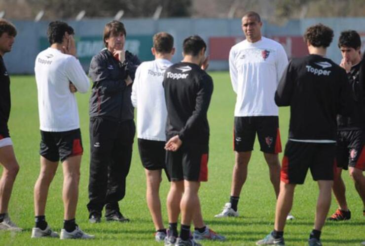 Imagen de Newell´s: Con todo definido viaja a la espera del partido con Racing