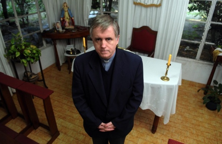 Imagen de 15 años: El padre Julio Grassi, a prisión