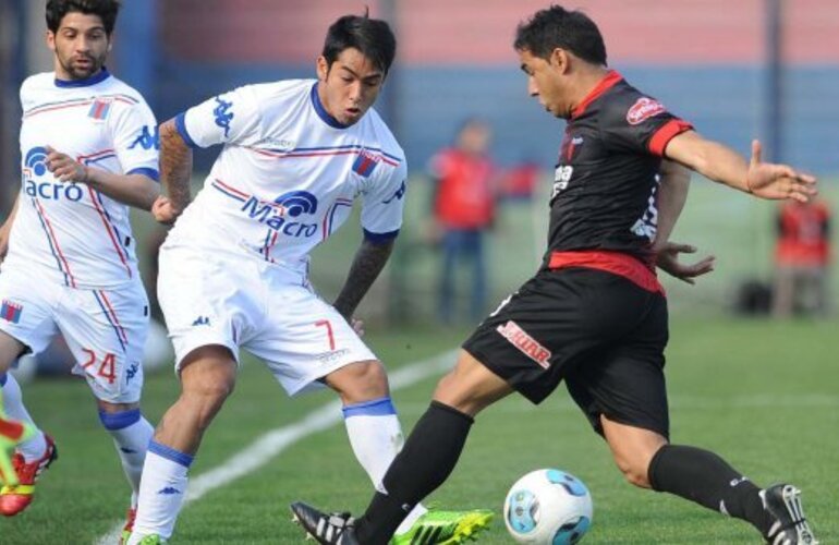 Imagen de Torneo Inicial: Tigre venció a Colón como local en un partido accidentado