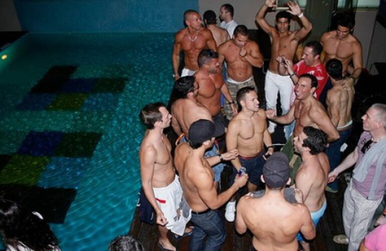 Imagen de El primer hotel para gays del país pasará a manos argentinas