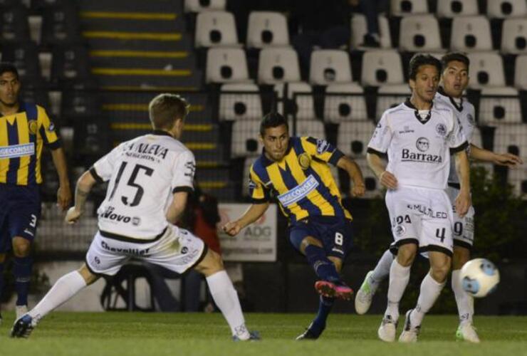 Pachi. Carrizo ingresó bien ante All Boys, marcó un gol y se ganó un lugar en el equipo. Esta noche jugará más adelantado.