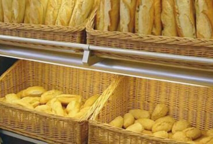 Imagen de Aumentó la la bolsa de harina y el precio del pan sigue subiendo