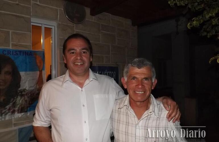 Amaro Zárate, presidente del partido Confluencia Santafesina junto al candidato a concejal Víctor Robledo