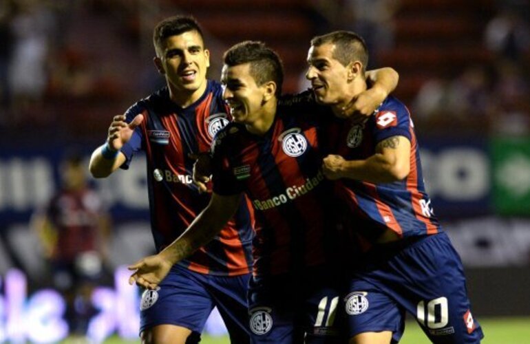 Imagen de San Lorenzo por la punta ante Lanús y River busca un triunfo