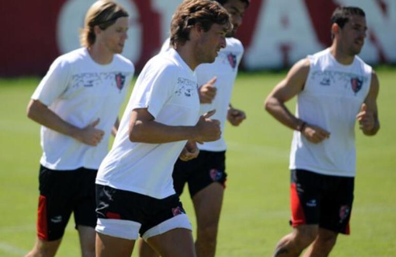 Mateo, Heinze, Víctor López y Maxi Rodríguez esta mañana trotando en Bella Vista. Foto: H. Rio. La Capital