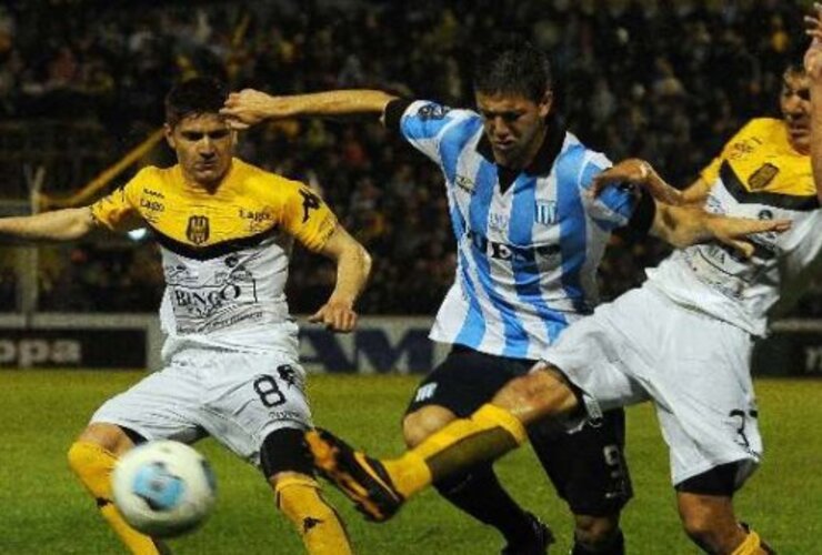 Imagen de Torneo Inicial: Racing derrotó a Olimpo y logró su primer triunfo en el torneo