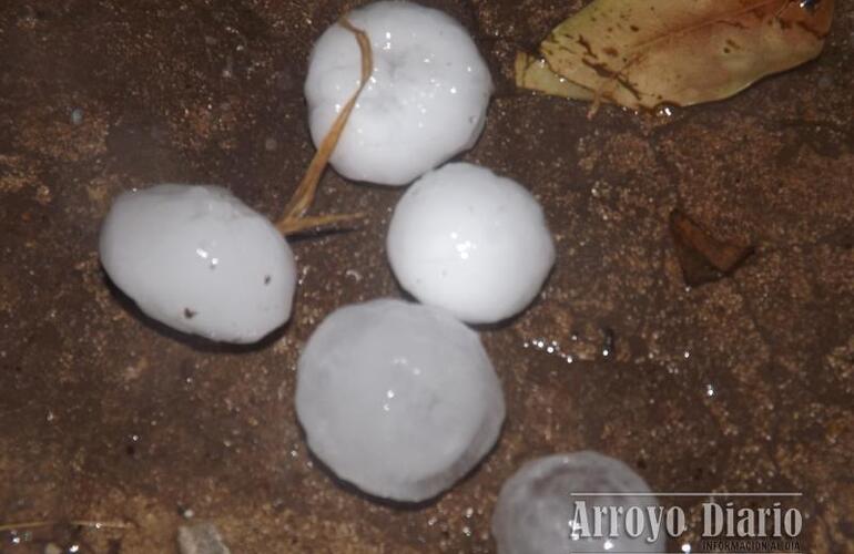 Imagen de Cayó granizo de gran tamaño en Arroyo Seco