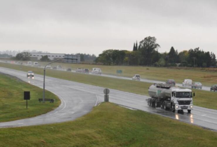 Imagen de Registrado en video: Robos "piraña" en el acceso sur a la ciudad de Rosario