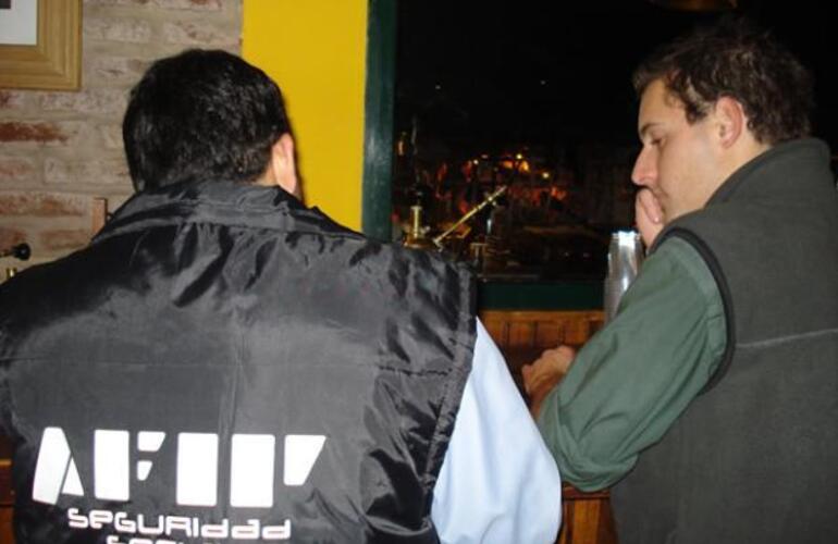 Imagen de Detenidos: Se hac&iacute;an pasar por inspectores de trabajo y de la Afip