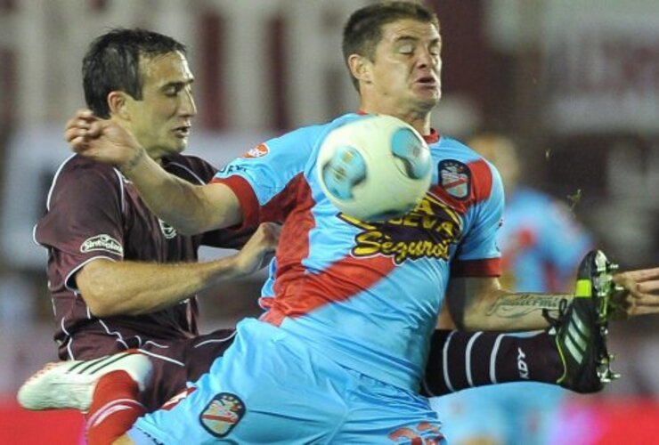 Imagen de Torneo Inicial: Lanús derrotó a Arsenal y se acomodó en la lucha por el campeonato