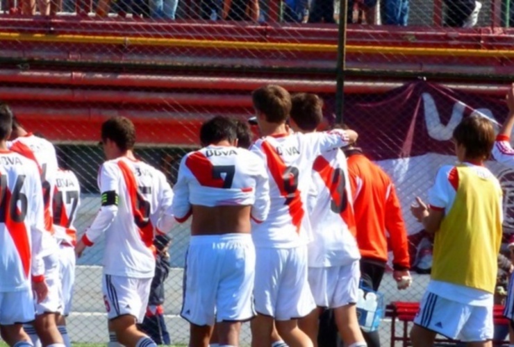 Imagen de River lo suspendió por gritar un gol de Boca