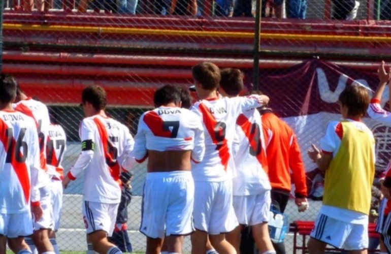 Imagen de River lo suspendió por gritar un gol de Boca