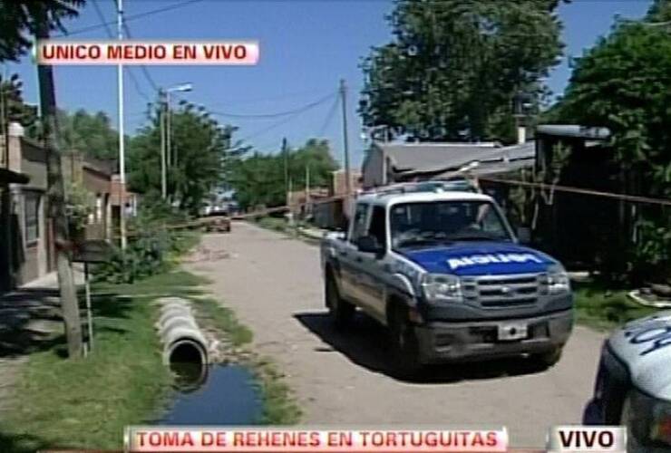 Imagen de Tensión y toma de rehenes en una vivienda