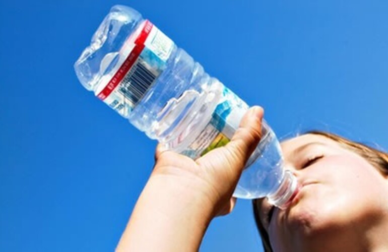 Imagen de Est&eacute;tica: Hidrataci&oacute;n para prevenir Arrugas