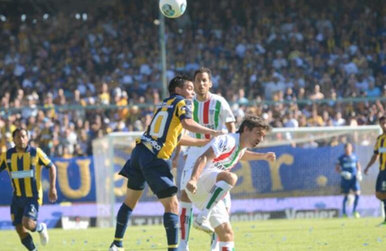 Imagen de Torneo Inicial: Central teminó perdiendo 3 a 2 con Vélez en el Gigante